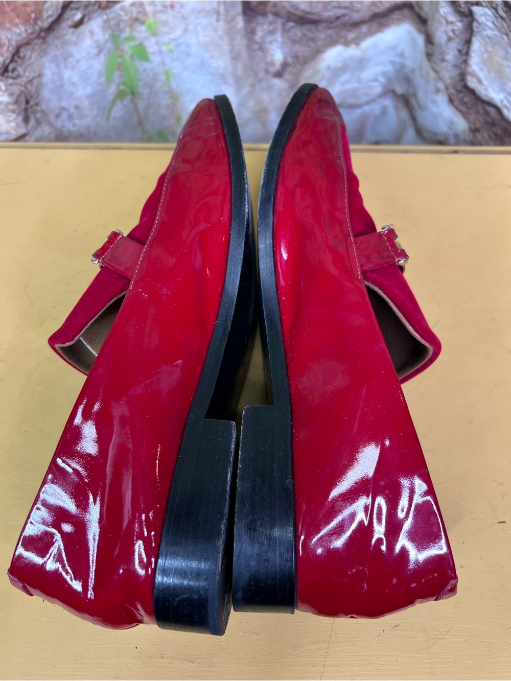 NEWBARK LOS ANGELES Equestrian Preppy Red Patent Leather and Suede Loafers, 9 - Picture 12 of 14